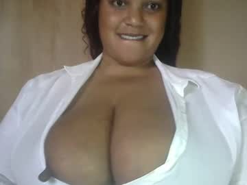 Terrylissa • bigboobs • 30y • africa • public