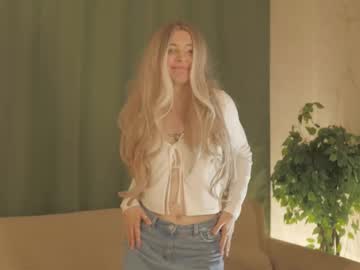 the_dancing_queen - Live Cam Model Online on Ted's Cam Directory