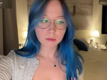 Theblue Moonie • altgirl • 26y • Asia • public