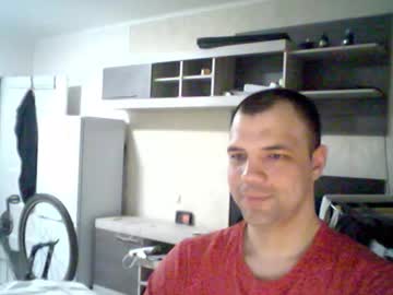 Thekingofloves • masturbating • 0y • St.-Petersburg, Russia • public