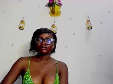 Thick Ebonie • petite • 21y • Your heart???? • public