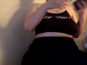 Thickpuppygirl • bigass • 25y • United States • public