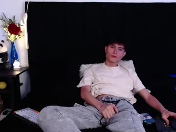 Live cam boy Thomasbennett_, 18 yrs – Hot Male Cams