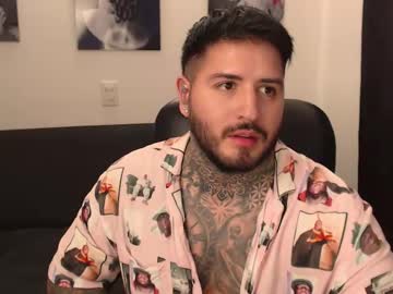 Thommas Baker • bigcumshot • 25y • Antioquia, Colombia • public