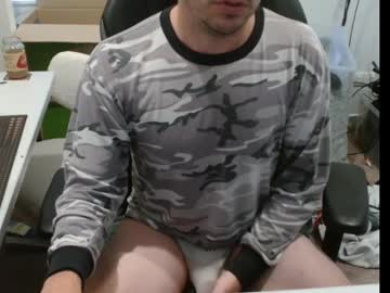 Thongb0i • mommy • 32y • I • public