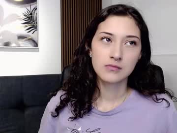 tiny_whispers - Free Live Cam Model Online