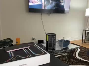 Tinybutler1986 • pantyhose • 0y • Georgia, United States • public