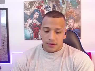 Live cam boy Tom_muscle1 – Hot Male Cams