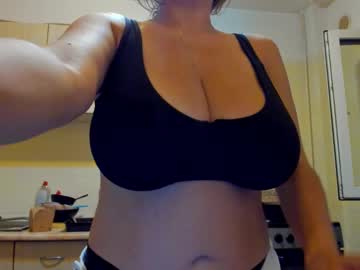 Toomistress1 • bigboobs • 43y • marijuanafeel • public