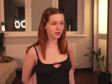 Toxl • redhead • 23y • Teasing world • public