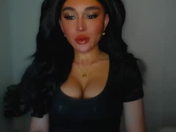 Transnextdoor  • femdom • 0y • lol • public