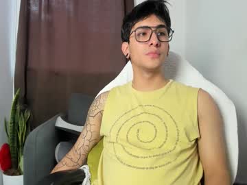 Live cam boy Trebol_lynn, 24 yrs – Hot Male Cams