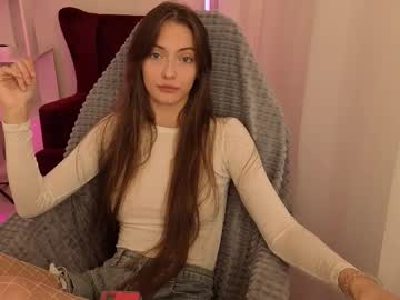 Trinityswan • new • 18y • Your heart  ? • away