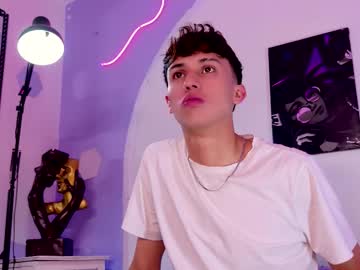 Live cam boy Troye_twink, 18 yrs – Hot Male Cams