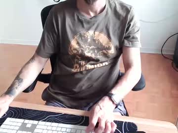 Tt Boy2000 • bi • 45y • Right next door to hell • public