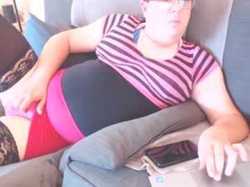 Tv Julia • sissy • 38y • Germany • public