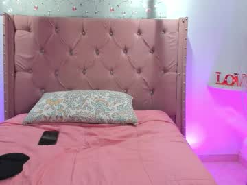 Live cam boy Twerkgirl_coral, 25 yrs – Hot Male Cams