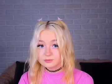 twinklefluff - Free Live Cam Model Online