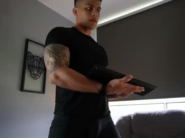 tyler_muscle - Live Performer