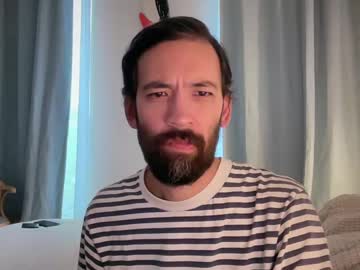 Live cam boy Ubehalaya, 46 yrs – Hot Male Cams