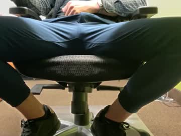 Unzippednsfw • bigcock • 28y • 7 Miles away • public