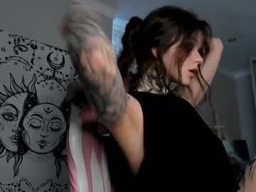 Uwu Eva • tattoo • 20y • prison for horny girls • public