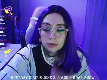 Vainilla L • goth • 24y • ?Castlevania? • public