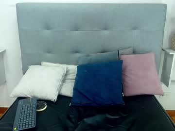 Valentina Smiths • trans • 18y • Antioquia, Colombia • public