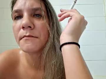 Valerierayne13 • milf • 0y • Canada • public