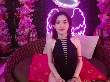 Velvet C4k3 • deepthroat • 19y • In ur mind • private