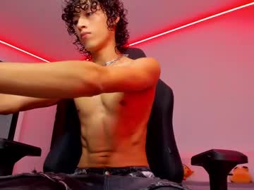 velvet_skyn - Free Live Cam Model Online