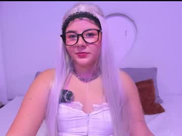 Live cam boy Velvetwhite, 18 yrs – Hot Male Cams