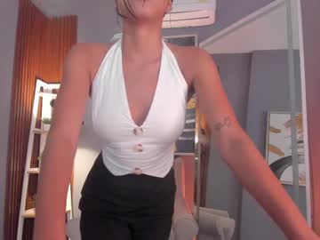 Vienah • ebony • 20y • Colombia • public