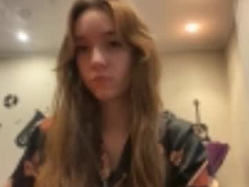 Violettecaneva • 18 • 18y • ??? • public