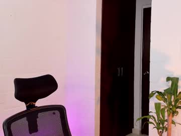 Virtual111  • hairy • 0y • Next door • public