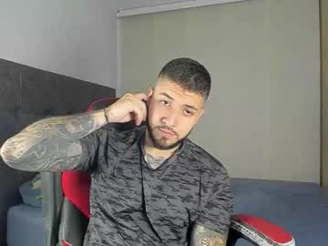 Live cam boy Vyxen_ – Hot Male Cams