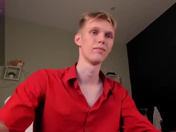 Webcamtrain • shy • 22y • your nightmares • public