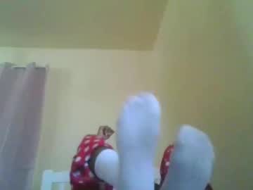 Weeklyrush • footfetish • 26y • Tip to speak • public