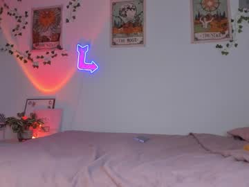 Whitekatze • bigass • 26y • sucking your hard cock • public