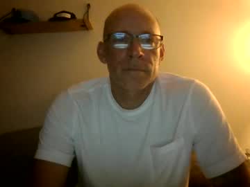 Wingnutt765733 • makemecum • Under the sheets • public