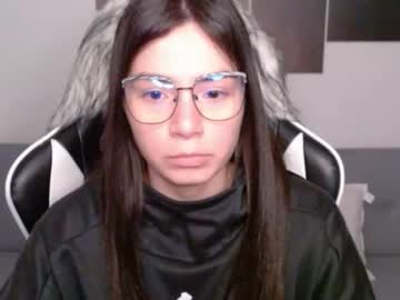 wolfs_daughter - Free Live Cam Model Online
