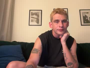 Live cam boy Xjoey911x, 26 yrs – Hot Male Cams