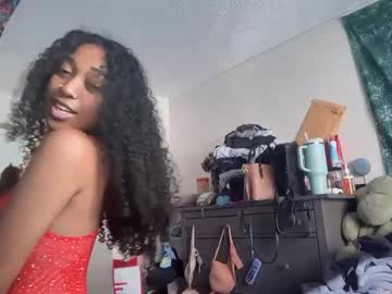 Xo Luvvxx • squirt • 20y • United States • public