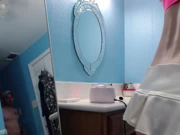 Xtinytemptressx • petite • 35y • Texas, United States • public