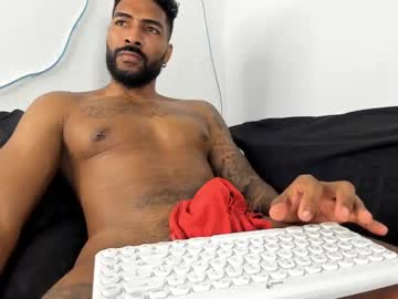 Live cam boy Xtipp3r, 31 yrs – Hot Male Cams