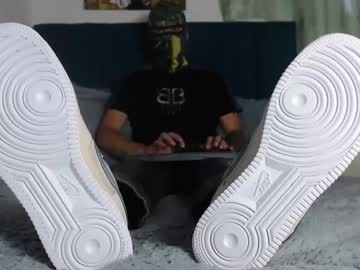 Live cam boy Yeisongomezz – Hot Male Cams