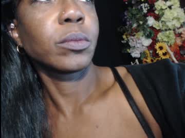 Yhlemina live cam profile photo — HD — findom — age 0 — .