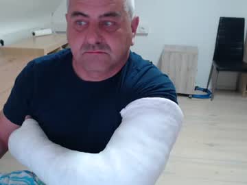 Yoschi1976 • bdsm • 46y • Germany Köln • public