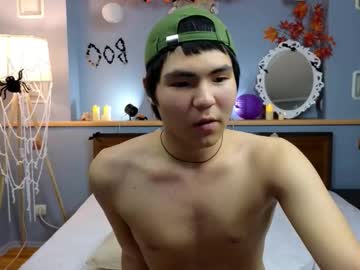 Live cam boy Yuvibe, 18 yrs – Hot Male Cams