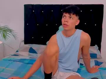 Live cam boy Zacktorres_, 20 yrs – Hot Male Cams